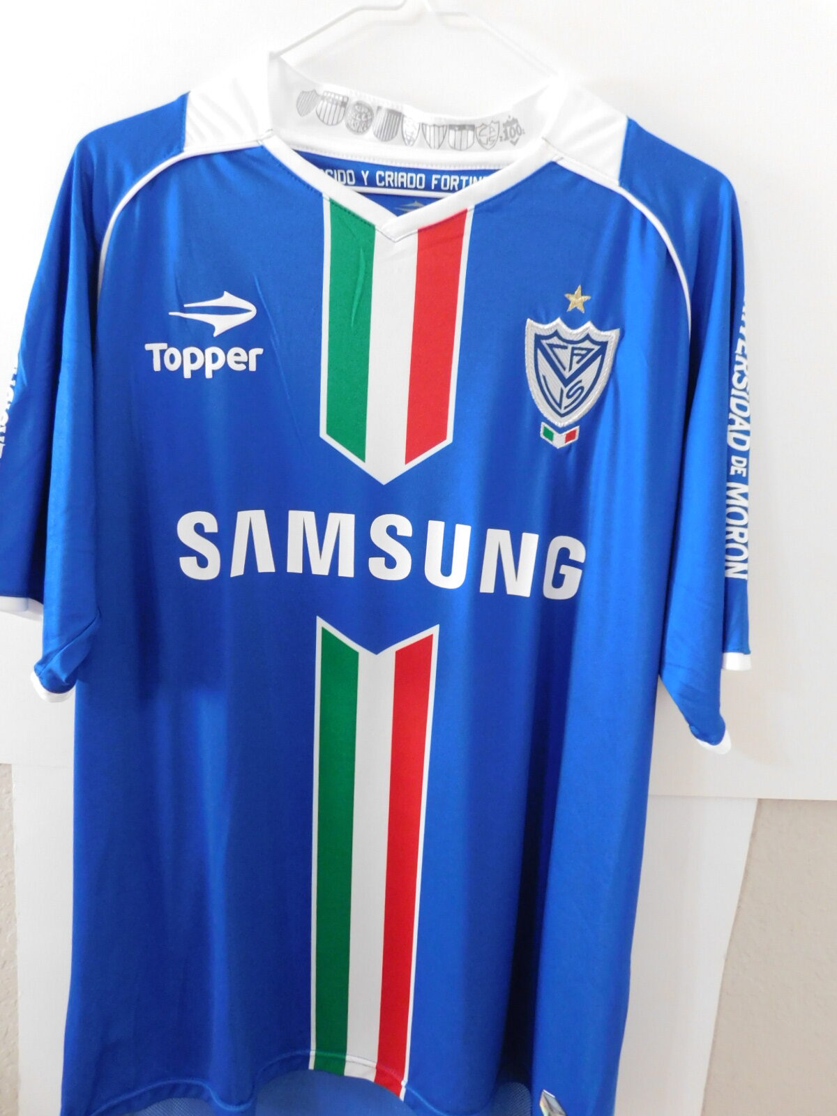 Velez Sarsfield Home football shirt 2011 - Image 1